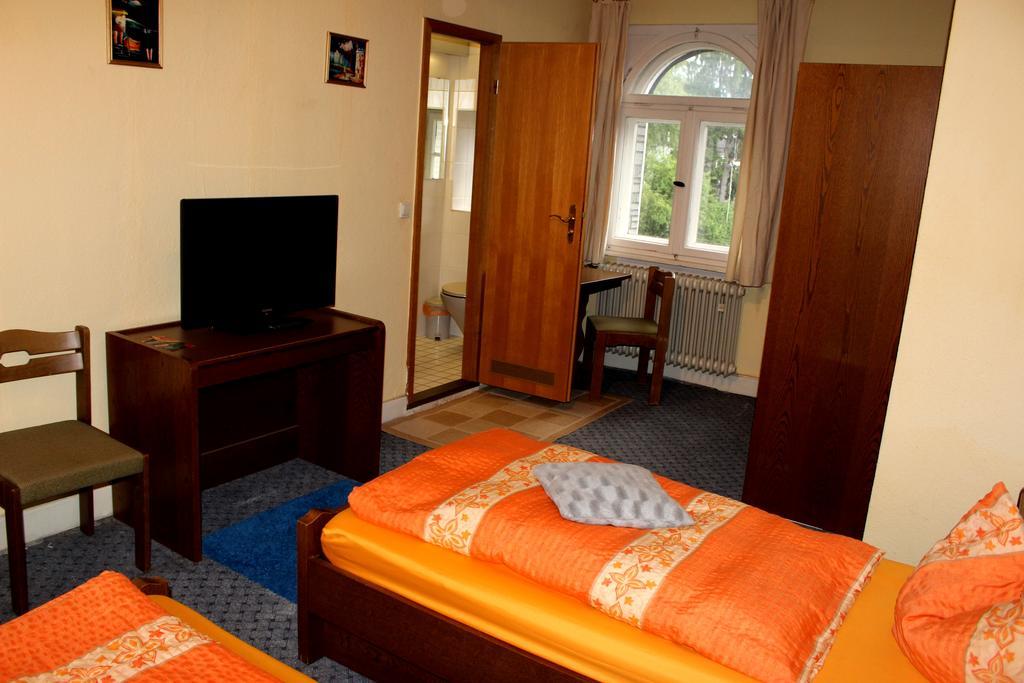 Hotel Haus Wasserscheide Burbach  Ngoại thất bức ảnh
