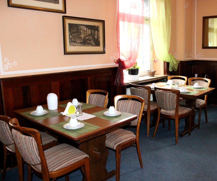 Hotel Haus Wasserscheide Burbach  Ngoại thất bức ảnh