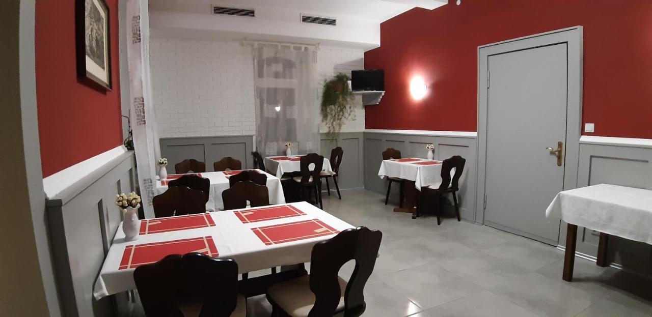 Hotel Haus Wasserscheide Burbach  Ngoại thất bức ảnh